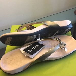 Vionic Bella Sandal with Orthoheel Technology